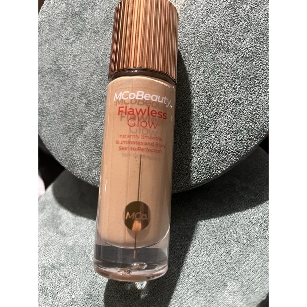 MCoBeauty Flawless Glow Foundation Radiant Glowing Vegan Shade 2.5 Fair